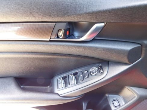 Used 2019 Honda Accord 1.5T Sport image 11