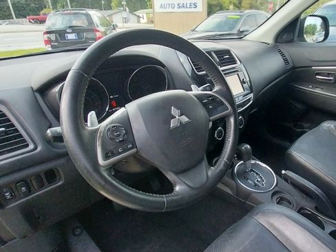 Used 2015 Mitsubishi Outlander Sport SE image 11