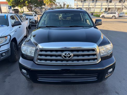 Used 2016 Toyota Sequoia SR5 image 10