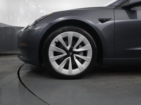 Used 2022 Tesla Model 3 Long Range image 10