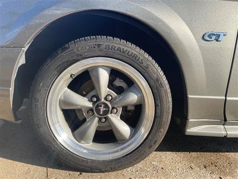 Used 2001 Ford Mustang GT Deluxe image 8