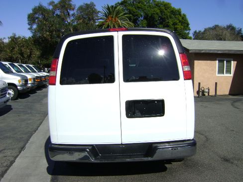 Used 2008 GMC Savana 3500 image 6