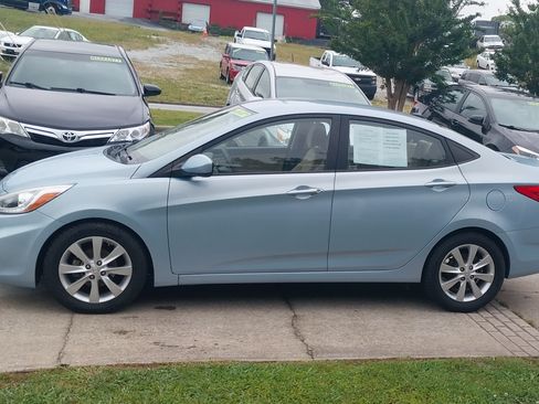 Used 2014 Hyundai Accent GLS image 4