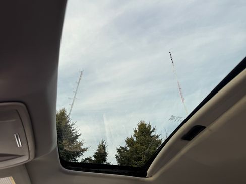 Used 2015 Chevrolet Silverado 1500 LT image 17