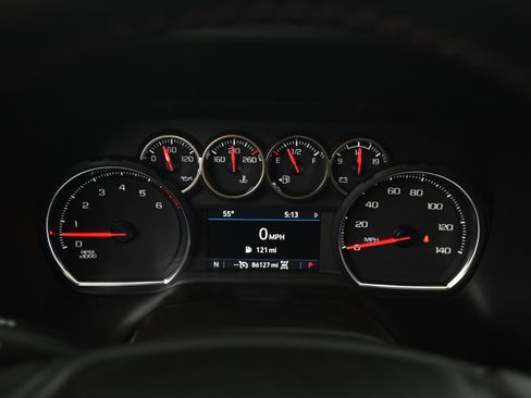 Used 2021 Chevrolet Suburban RST image 35