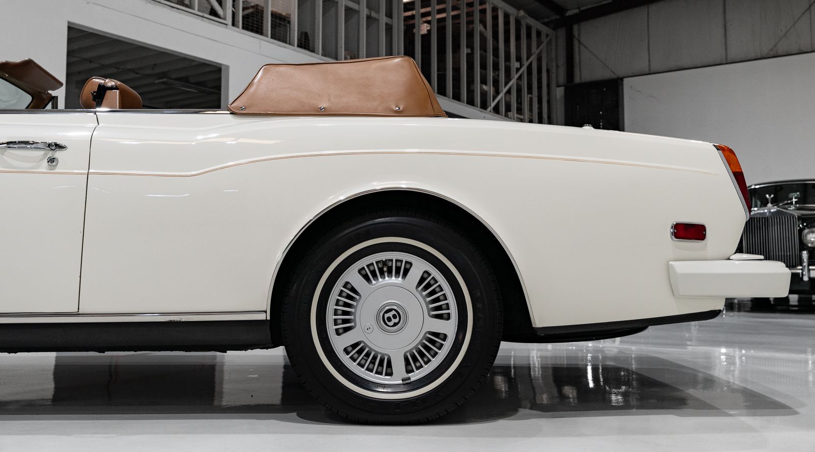 Used 1989 Bentley Continental RWD image 12