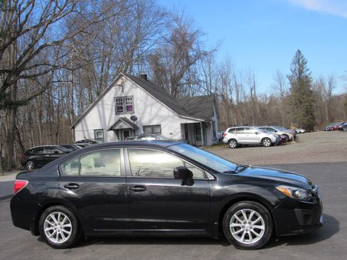Used 2013 Subaru Impreza 2.0i Premium image 10