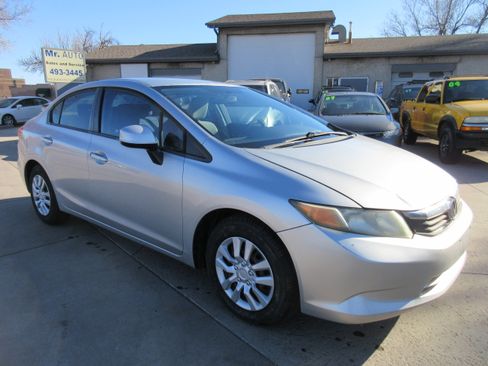 Used 2012 Honda Civic LX image 2
