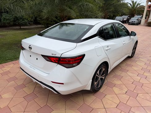 Used 2022 Nissan Sentra SV image 4