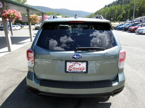 Used 2018 Subaru Forester 2.5i Premium image 4