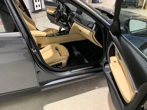 Used 2017 BMW 330i xDrive w/ Driver Assist image 15