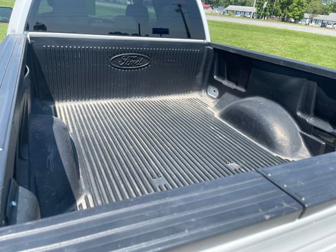 Used 2013 Ford F150 XLT image 11