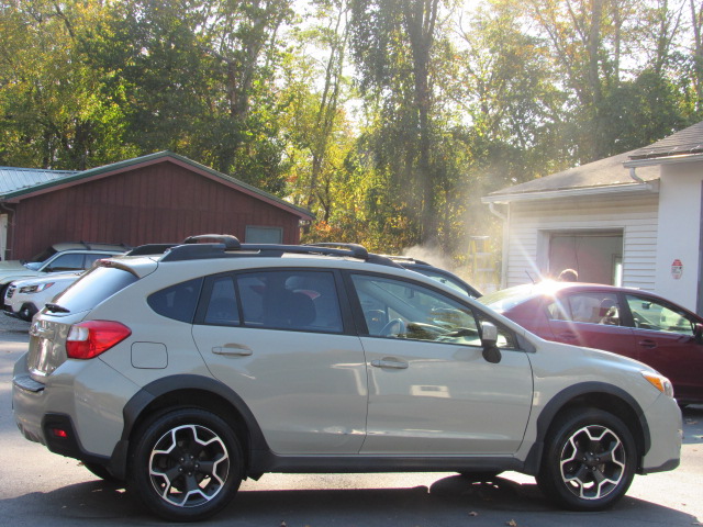 Used 2013 Subaru XV Crosstrek 2.0i Premium AWD/4WD image 10