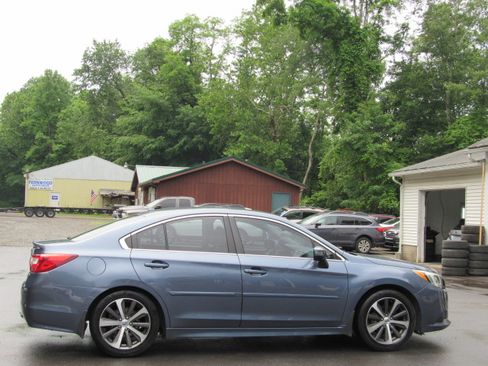 Used 2015 Subaru Legacy 2.5i Limited AWD/4WD image 8