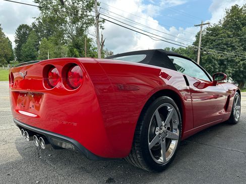 Used 2008 Chevrolet Corvette w/ 3LT image 4