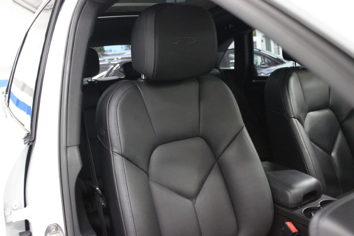Used 2021 Porsche Macan GTS AWD/4WD image 43