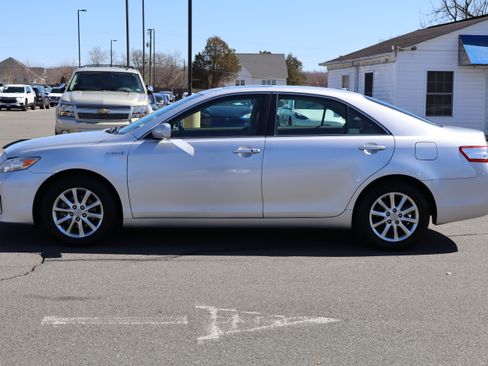 Used 2011 Toyota Camry XLE image 5
