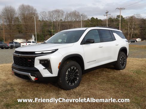 New 2026 Chevrolet Traverse Z71 image 1