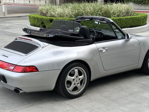 Used 1998 Porsche 911 RWD image 9