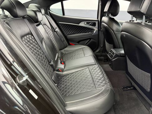 Used 2019 Genesis G70 3.3T Advanced image 33