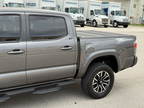 Used 2021 Toyota Tacoma TRD Sport RWD image 31