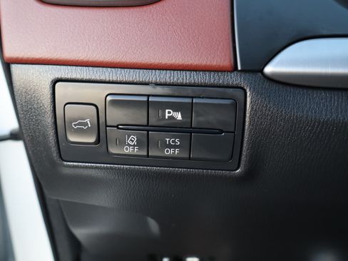 Used 2018 MAZDA CX-9 Signature image 23