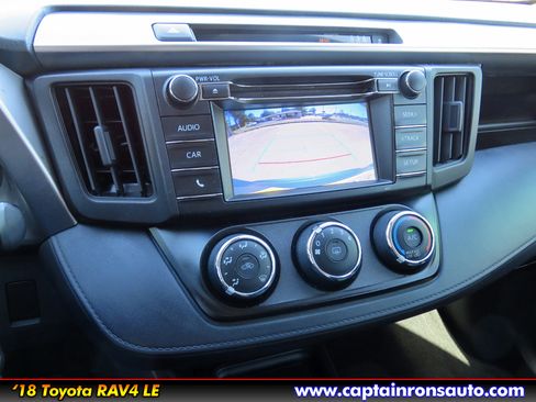 Used 2018 Toyota RAV4 LE image 12