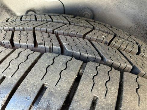 Used 2023 Rivian R1T Adventure image 29