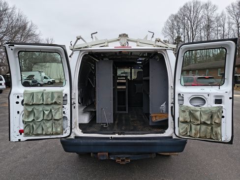 Used 2013 Ford E-250 and Econoline 250 image 10
