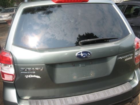 Used 2014 Subaru Forester 2.5i Premium AWD/4WD image 5