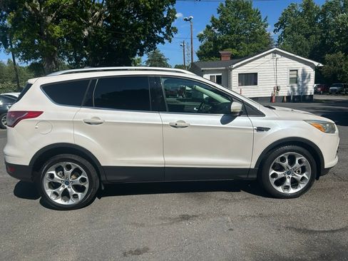Used 2013 Ford Escape FWD Titanium image 6