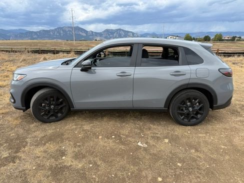 Used 2024 Honda HR-V AWD Sport image 2