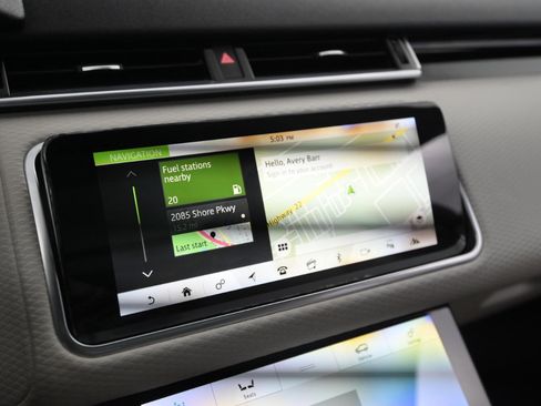 Used 2020 Land Rover Range Rover Velar R-Dynamic S image 33