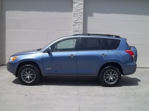 Used 2008 Toyota RAV4 4WD Limited image 7