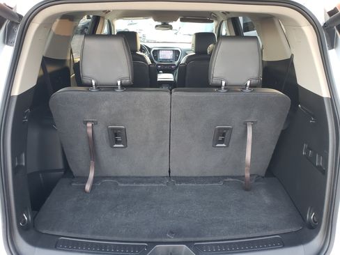 Used 2019 GMC Acadia Denali Ultimate image 12