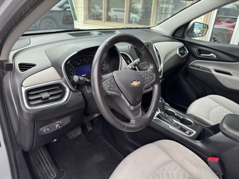 Used 2019 Chevrolet Equinox LT image 8