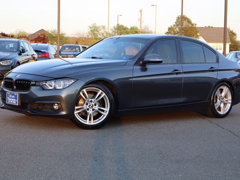 Used 2016 BMW 328i image 2