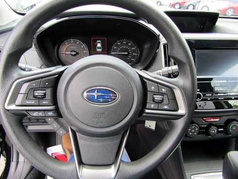 Used 2019 Subaru Crosstrek 2.0i AWD/4WD image 18