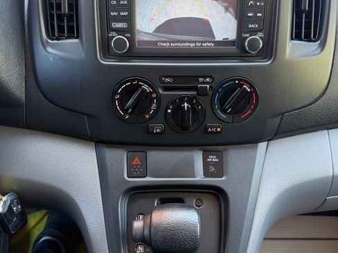 Used 2017 Nissan NV200 SV Van 4D FWD image 14