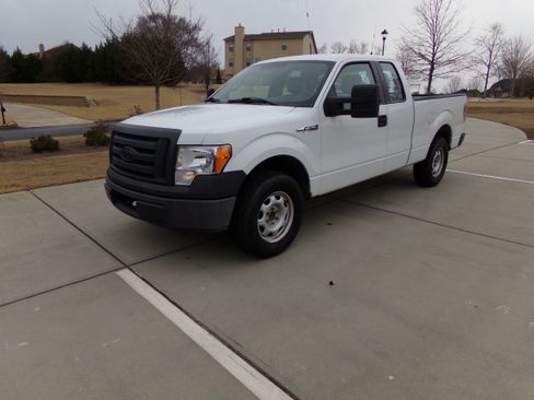 Used 2010 Ford F150 XL image 1