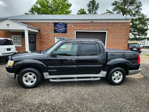 Used 2001 Ford Explorer Sport Trac 2WD image 2