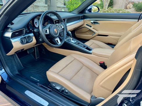 Used 2019 Porsche 911 Targa 4S image 3