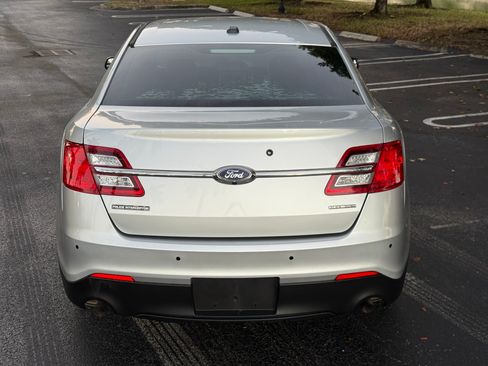 Used 2016 Ford Taurus image 40
