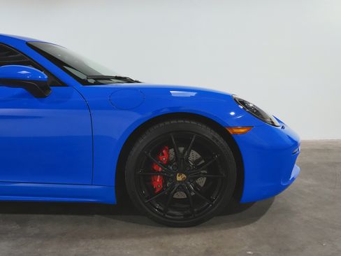 Used 2022 Porsche 718 Cayman S image 35