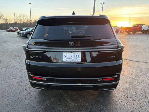 Used 2025 Buick Enclave Avenir image 4