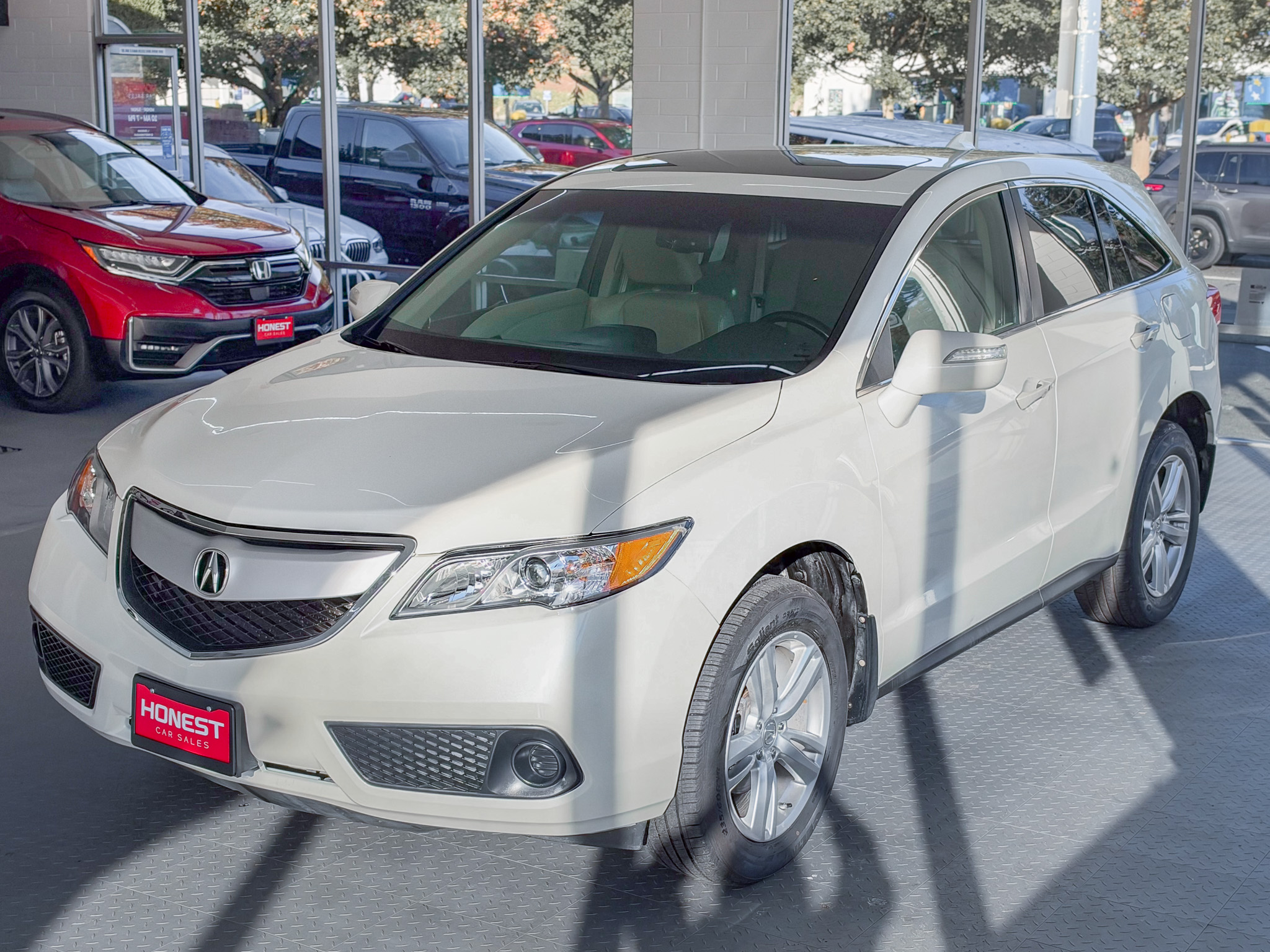 Used 2015 Acura RDX AWD image 3