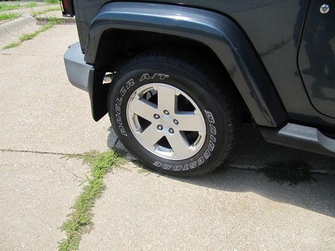 Used 2007 Jeep Wrangler Sahara image 12