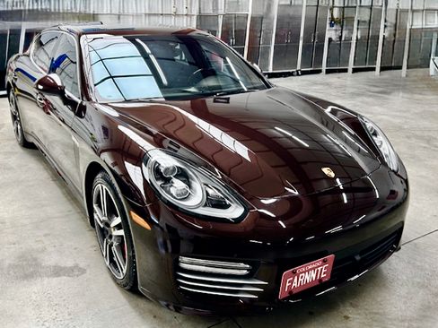 Used 2016 Porsche Panamera Exclusive Series image 3