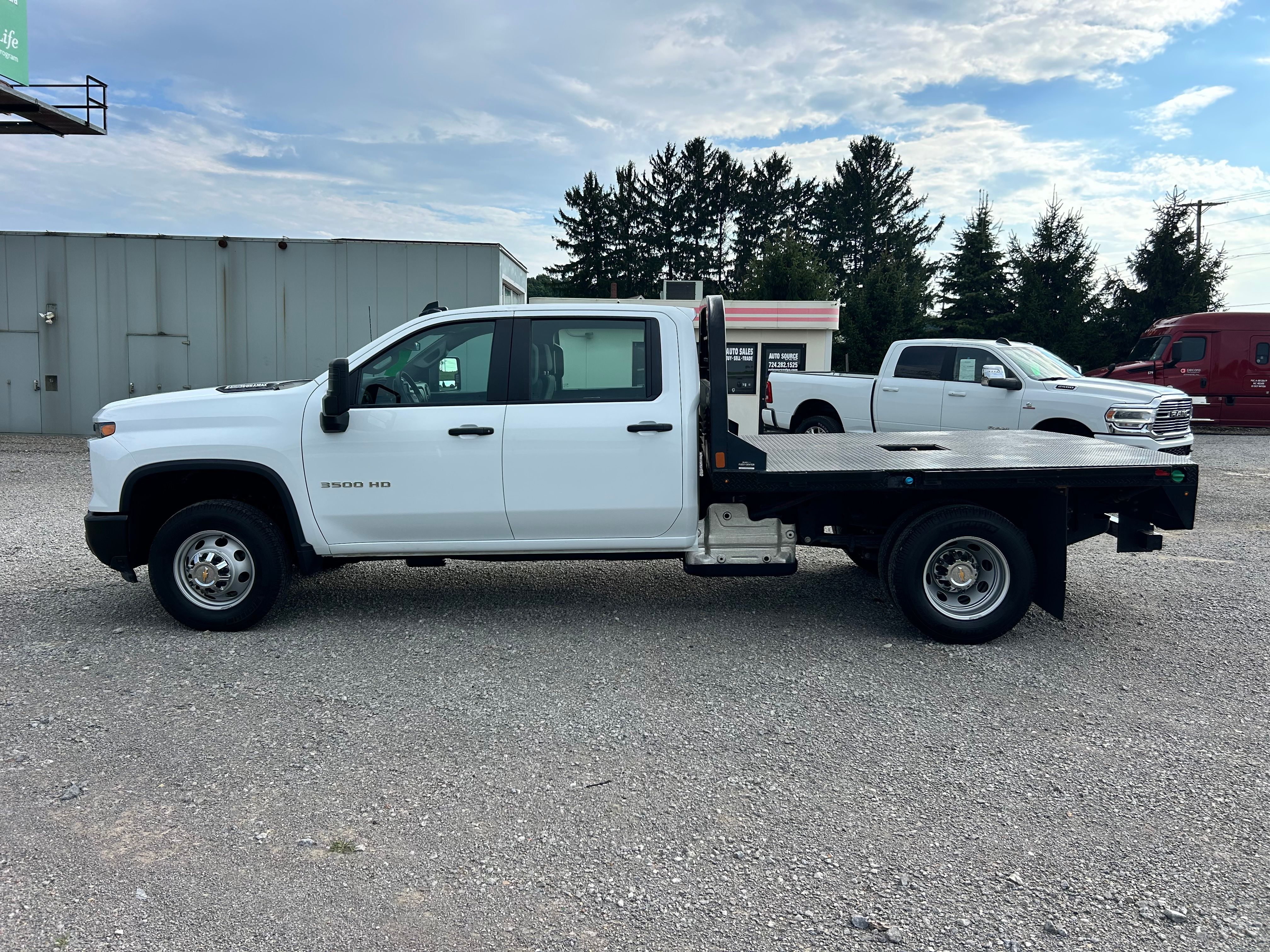 Used 2025 Chevrolet Silverado 3500 4x4 Crew Cab W/T image 5