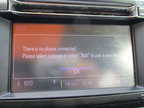Used 2014 Toyota RAV4 AWD LE image 40